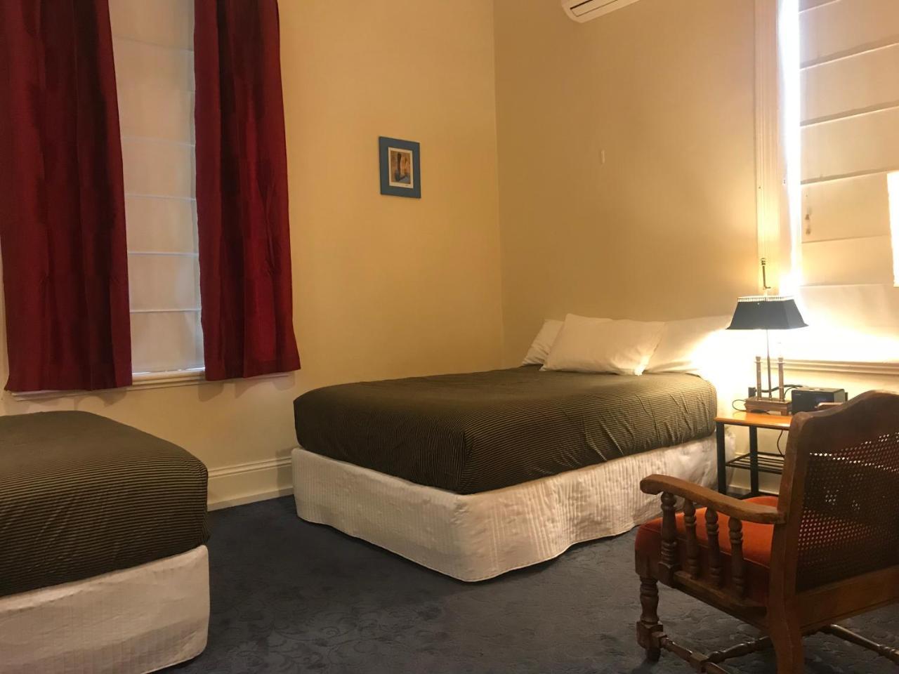 Terrace Central B&B Hotel Fremantle Room photo